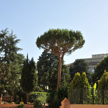 Alessandro III โรม ภายนอก รูปภาพ